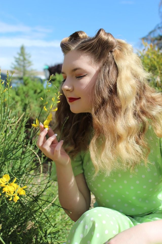 Best Youth Poet Award – Mika Katarzyna